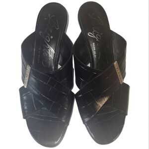 Brighton Women's Black Leather Croc Embossed Silver Embellisment Sandals 8 1/2